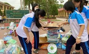 phụ huynh chi tiền mua phế liệu cho con chạy đua thành tích